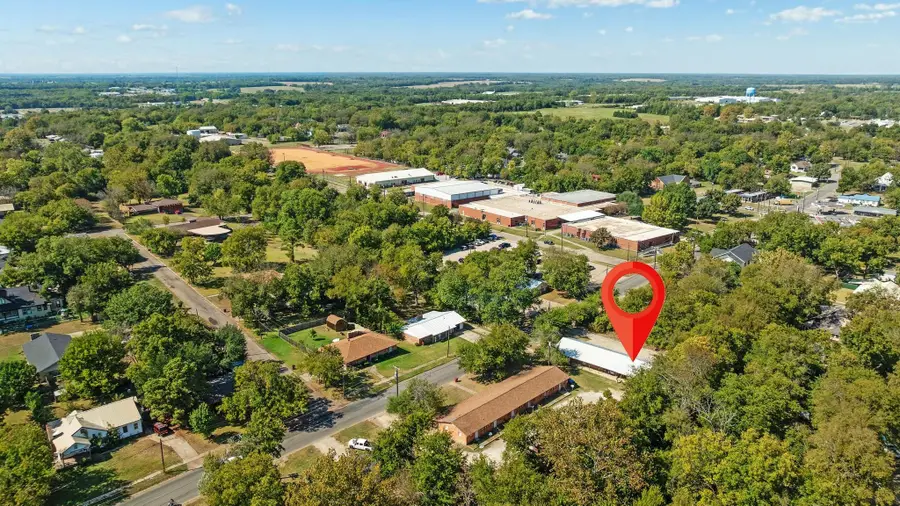 401 S Donoho Street, Clarksville, TX 75426 - #3