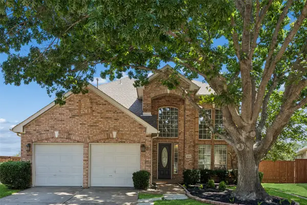 9014 Crown Point Circle, Irving, TX 75063