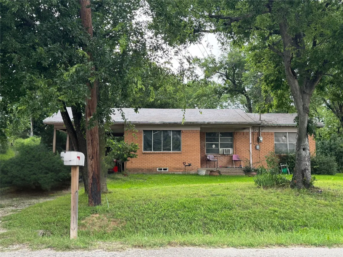 204 W End Street, Terrell, TX 75160 - #1