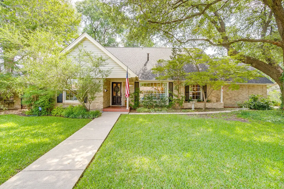 4305 Elmwood Drive, Benbrook, TX 76116 - #1
