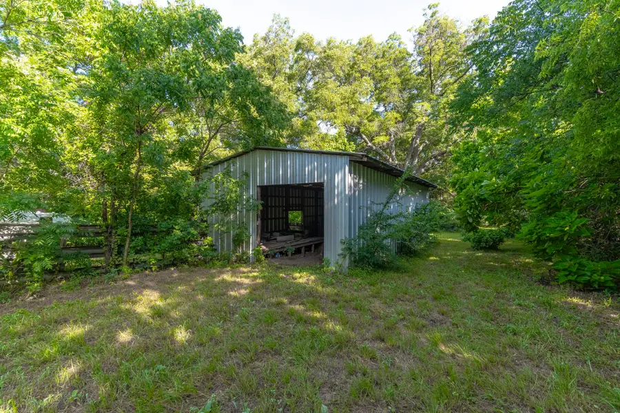 404 W Oak Street, Mansfield, TX 76063 - #3