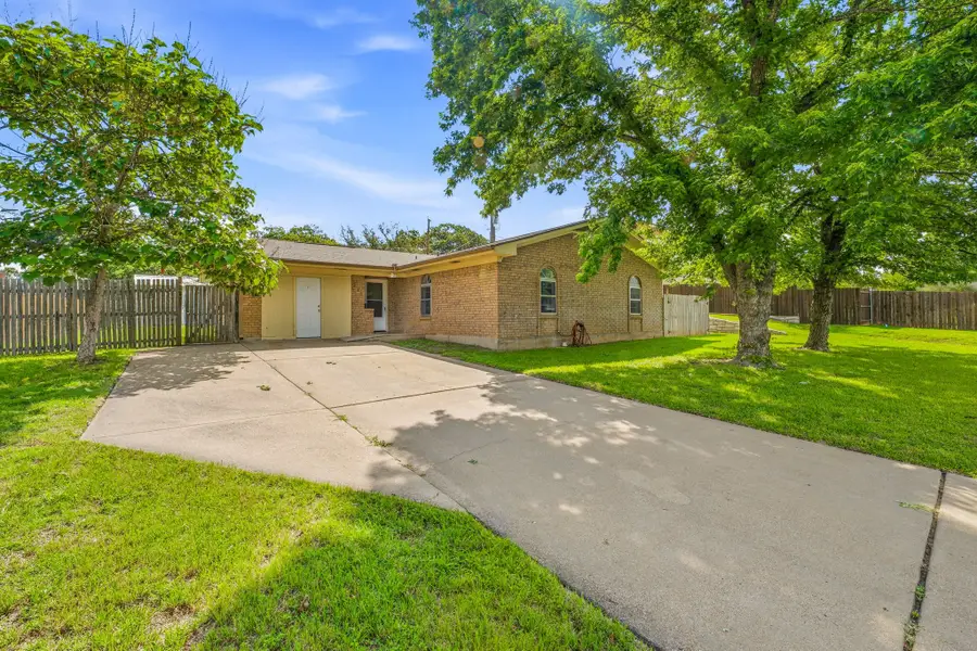 231 Choctaw Drive, Stephenville, TX 76401 - #2