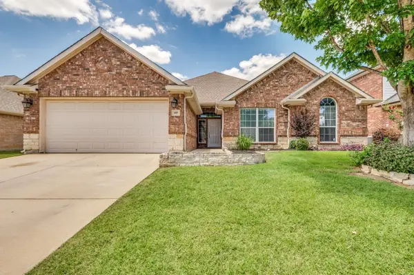 605 Southwind Drive, Arlington, TX 76002