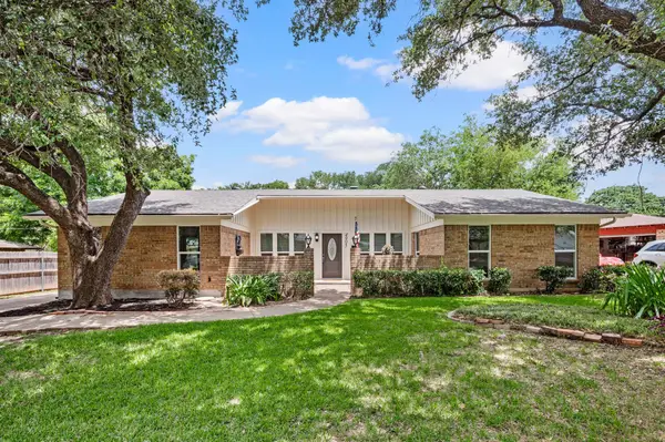 4905 Granite Shoals Avenue, Fort Worth, TX 76103