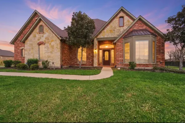 132 Silver Rose Boulevard, Burleson, TX 76028