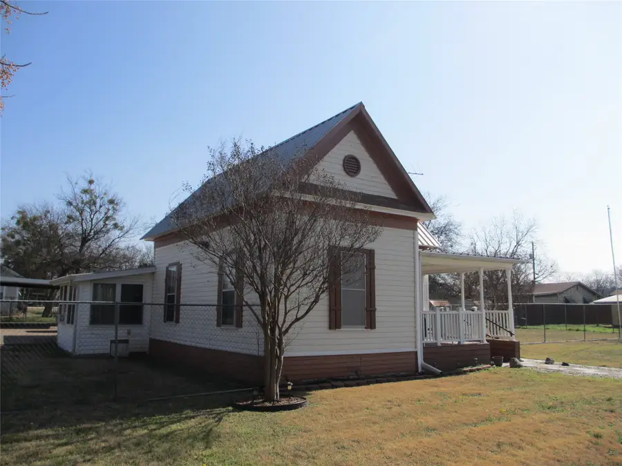 608 N Colorado Street, Whitney, TX 76692 - #2