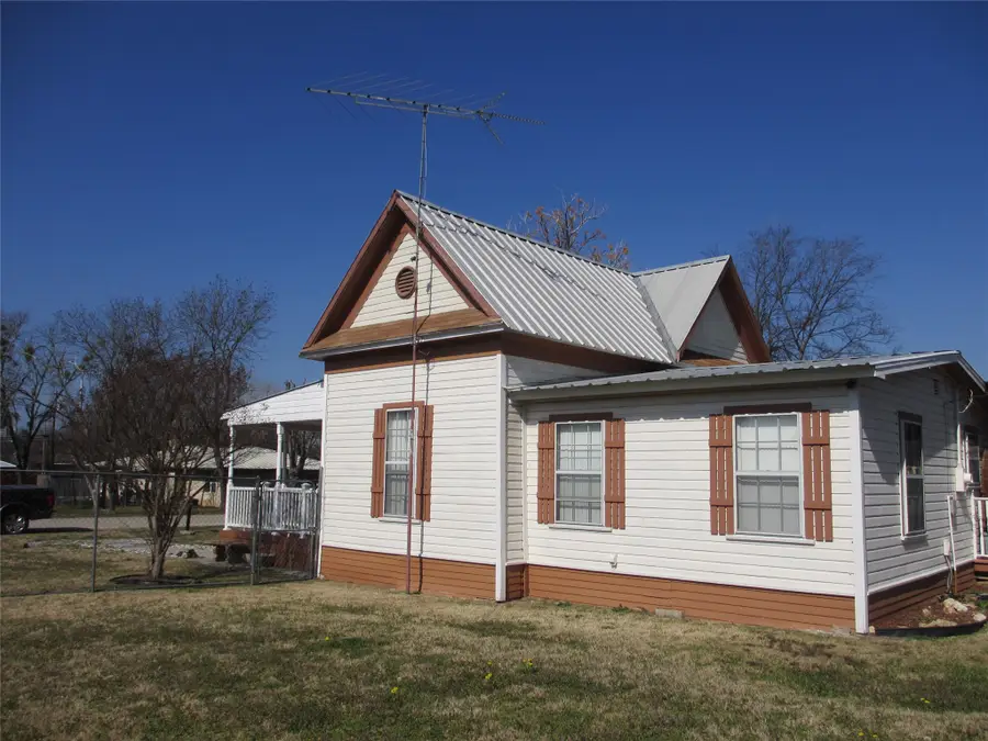 608 N Colorado Street, Whitney, TX 76692 - #3