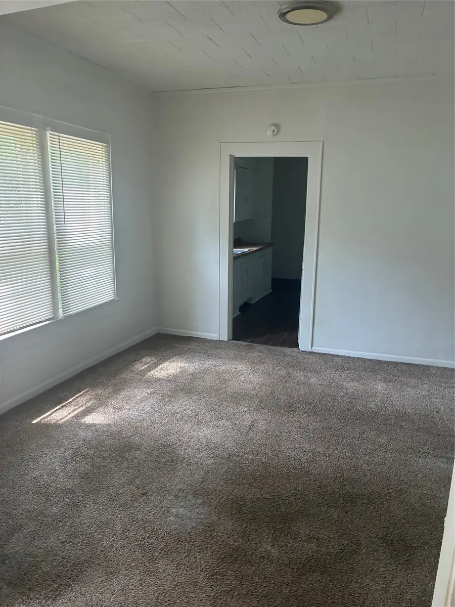 2217 Simpson Street, Paris, TX 75460 - #3