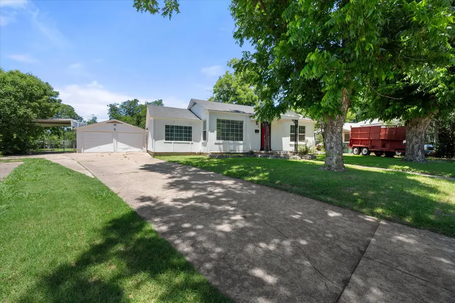 7428 Mohawk Avenue, Fort Worth, TX 76116 - #2