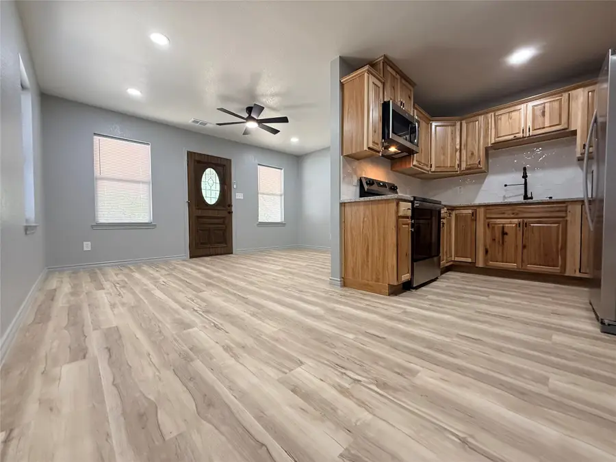 209 Mcbrayer Street, Graham, TX 76450 - #2