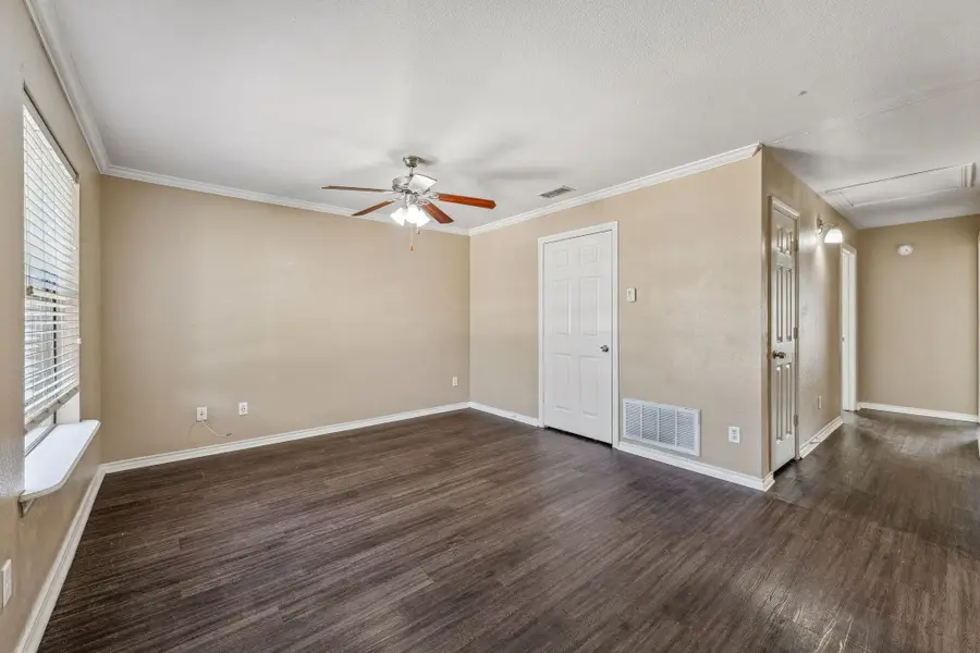 872 W Vanderbilt Street, Stephenville, TX 76401 - #3