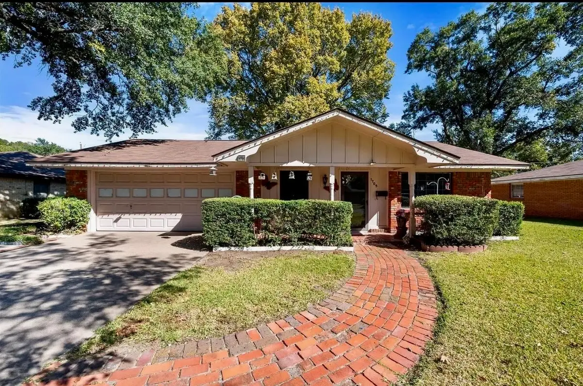 1705 E Beverly Drive, Corsicana, TX 75110 - #1