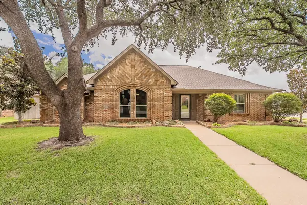 3032 Shenandoah Drive, Bedford, TX 76021