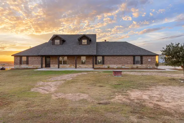 186 County Road 4430, Rhome, TX 76078