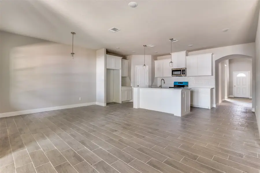 5520 Goodman Avenue, Fort Worth, TX 76107 - #2