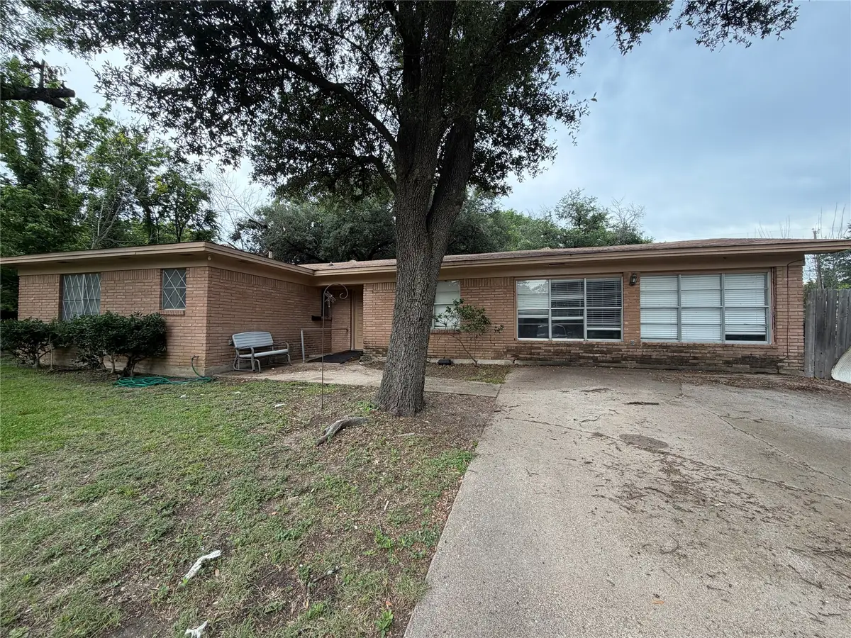 120 E Dawn Drive, Robinson, TX 76706 - #1