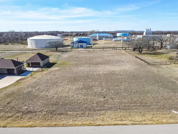 209 Maverick Court, Granbury, TX 76049