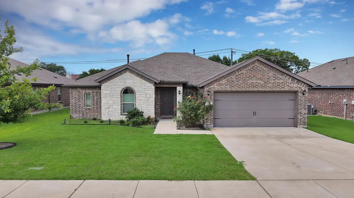 1338 Winding Hollow Drive, Grand Prairie, TX 75052 - #1