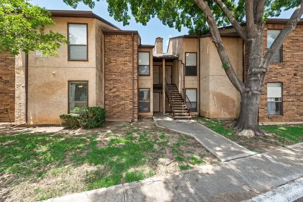 2014 Willoughby Lane #4612, Arlington, TX 76011