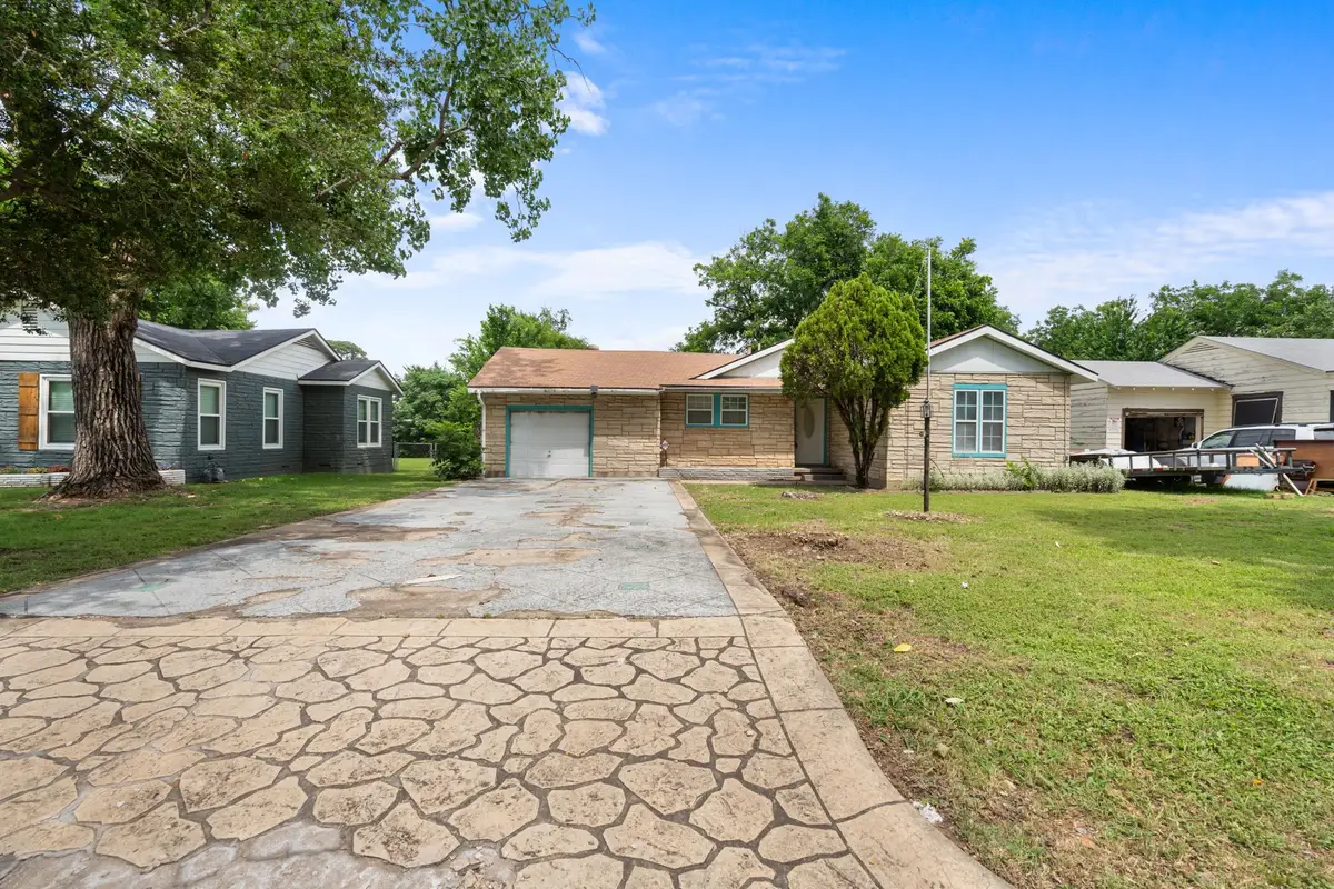 813 Truman Street, Arlington, TX 76011 - #1