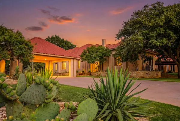 701 W Walcott Street, Pilot Point, TX 76258