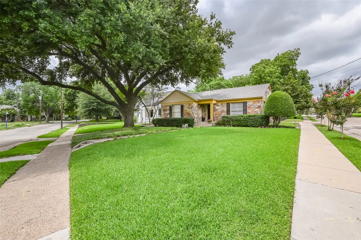 2819 Maple Springs Boulevard, Dallas, TX 75235 - #1