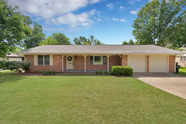 3505 Wedgway Drive, Fort Worth, TX 76133