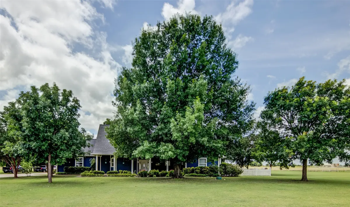 10609 Jackson Road, Krum, TX 76249 - #1