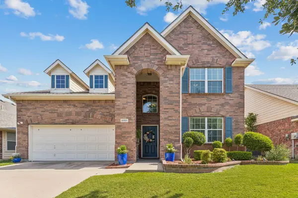 5801 Meadowglen Drive, Denton, TX 76226