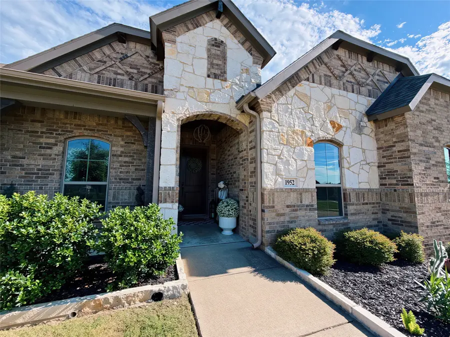 1952 Manzana Way, Burleson, TX 76028 - #2
