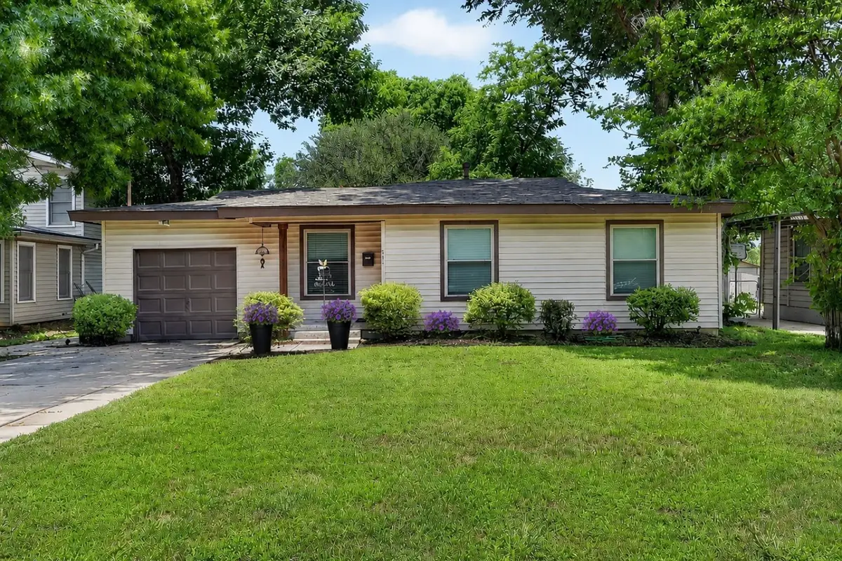 601 Circle Drive, Arlington, TX 76010 - #1