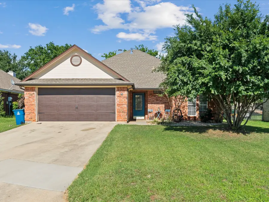 202 Linda Street, Aubrey, TX 76227 - #2