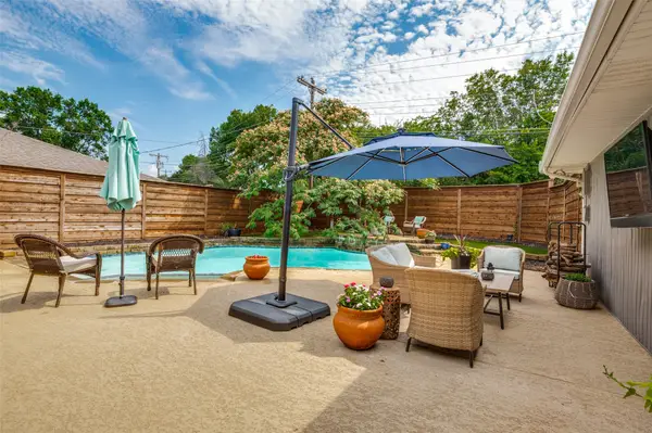 9421 Meadowknoll Drive, Dallas, TX 75243