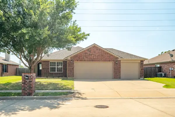 324 Broken Bow Drive, Krum, TX 76249