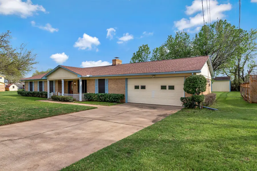 319 Allen Drive, Justin, TX 76247 - #3