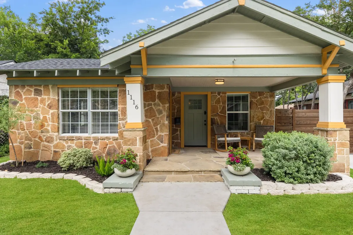 1116 S Montreal Avenue, Dallas, TX 75208 - #1