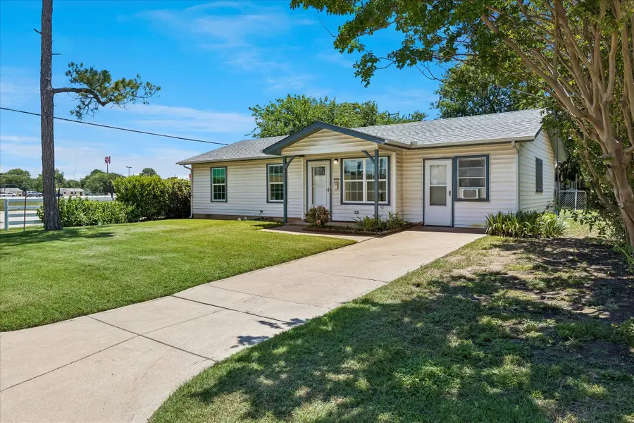 321 Lorna Street, Burleson, TX 76028 - #3