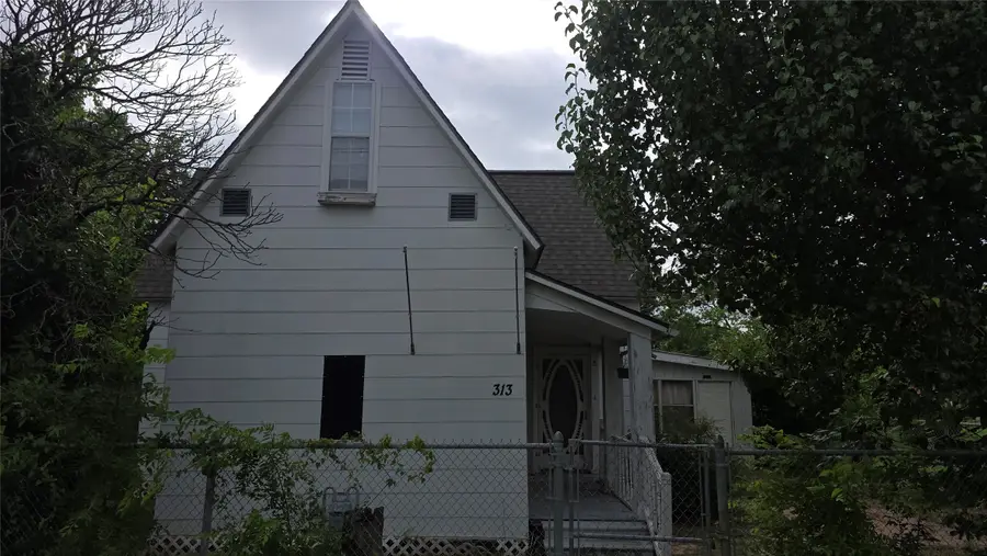 313 N Pearl Street, Trenton, TX 75490 - #2