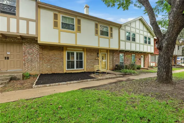 306 Westview Terrace, Arlington, TX 76013