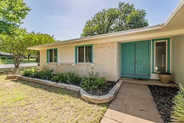 1301 Cedar Ridge Terrace, Euless, TX 76039