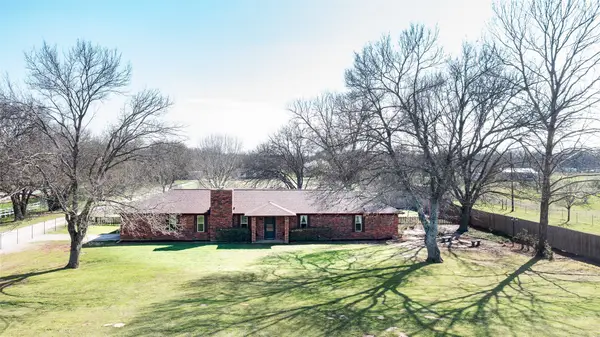 551 County Road 3390, Paradise, TX 76073