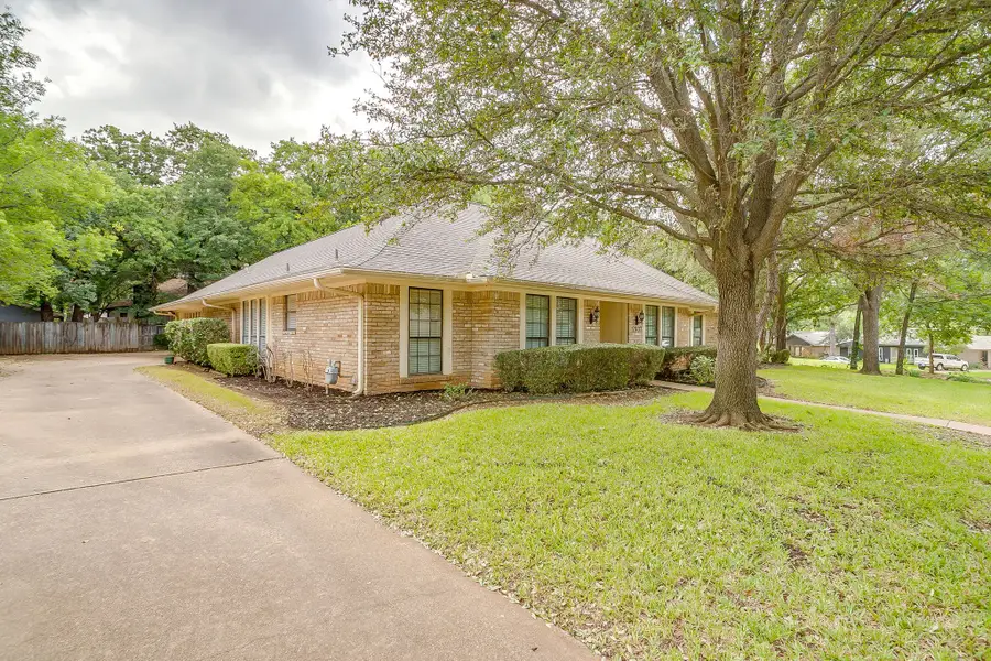 2907 Creekwood Drive, Grapevine, TX 76051 - #2