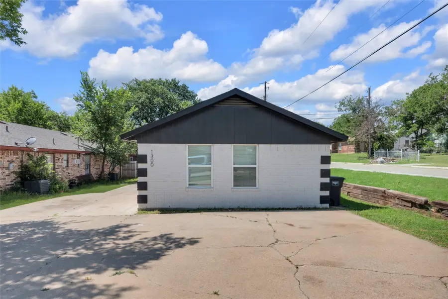 1300 E Fogg Street, Fort Worth, TX 76115 - #2