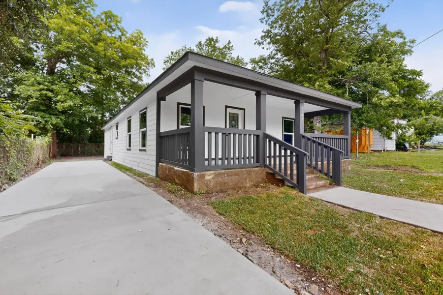 2703 Gertrude Avenue, Dallas, TX 75210 - #3