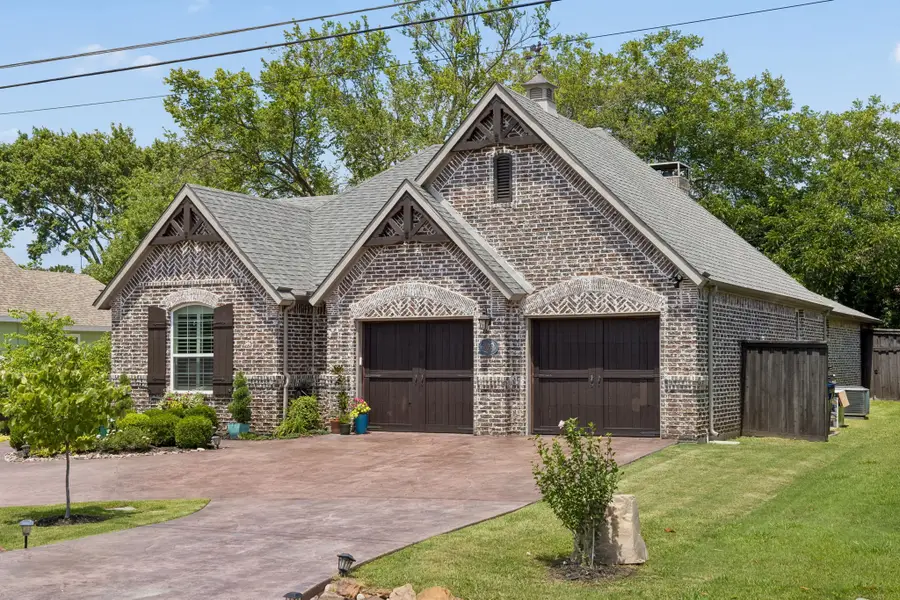 523 S Dallas Street, Van Alstyne, TX 75495 - #2