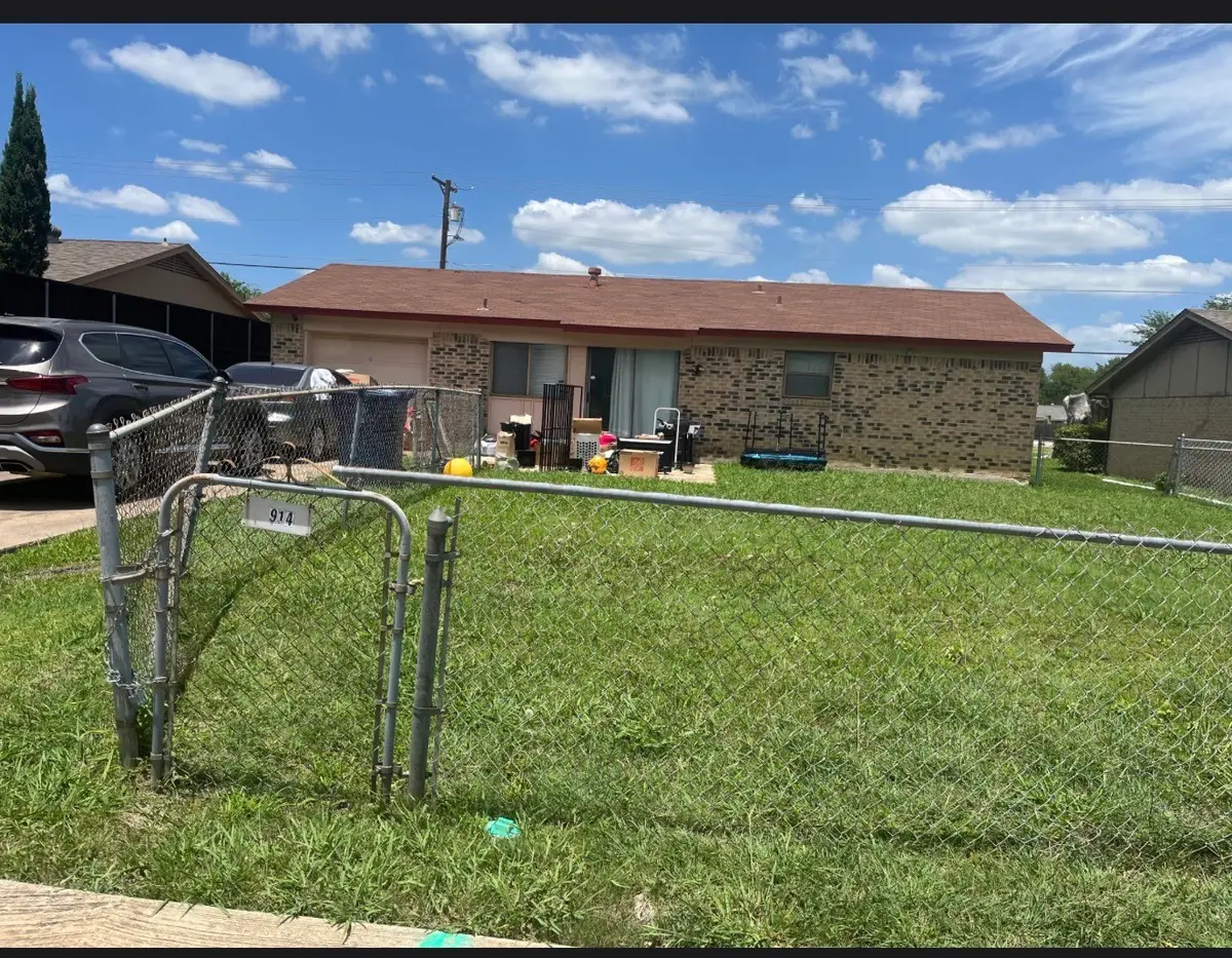914 Pleasant Valley Road, Garland, TX 75040 - #1