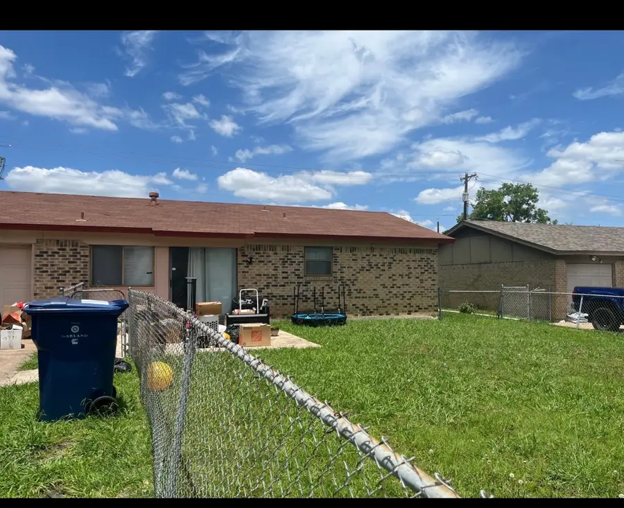 914 Pleasant Valley Road, Garland, TX 75040 - #2