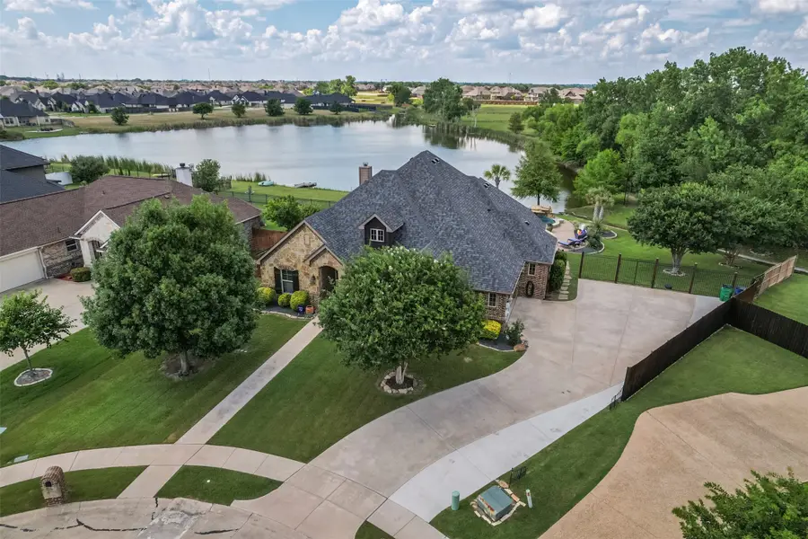 115 Odonna Drive, Waxahachie, TX 75165 - #2