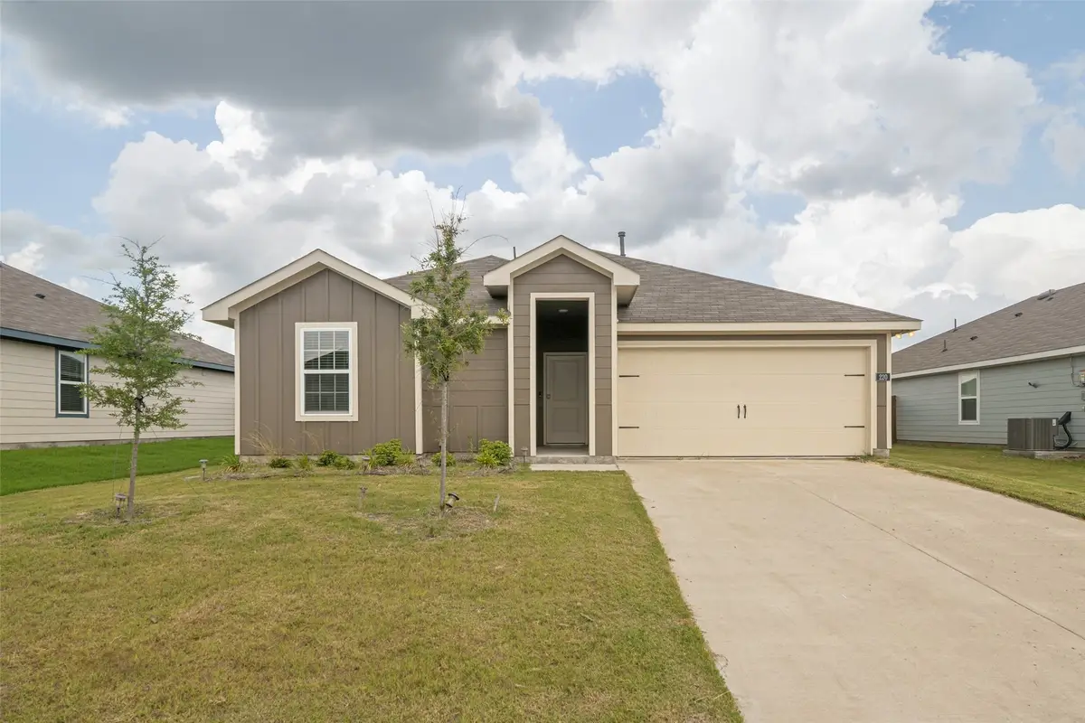 220 Weatherboard Drive, Nevada, TX 75173 - #1