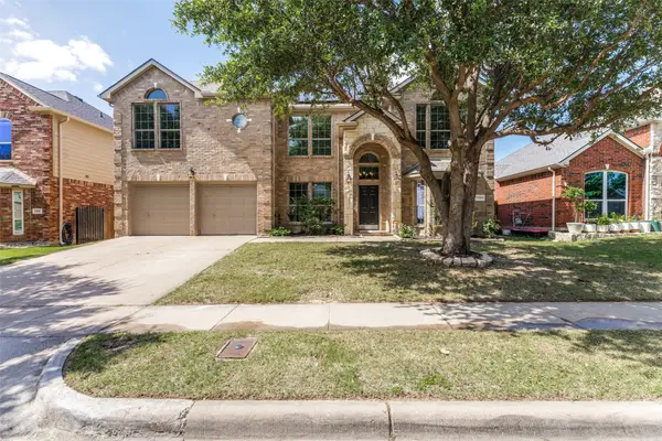 5385 Lake Chelen Drive, Fort Worth, TX 76137